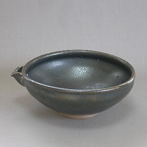玄釉片口鉢