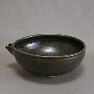 玄釉片口鉢