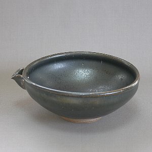 玄釉片口鉢