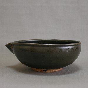 玄釉片口鉢