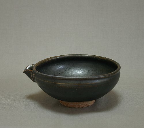 玄釉片口鉢