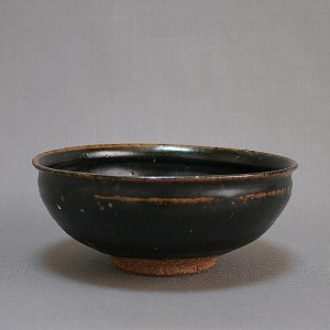 玄釉浅鉢