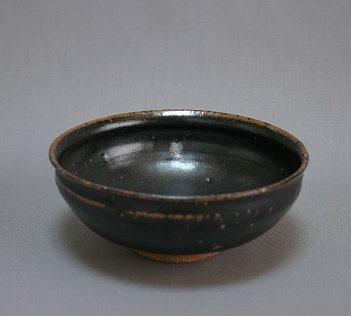 玄釉浅鉢