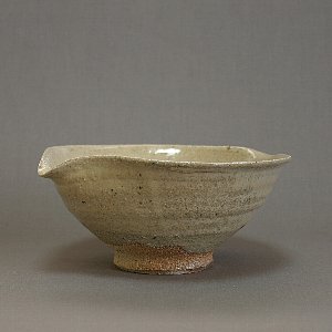 灰釉片口鉢